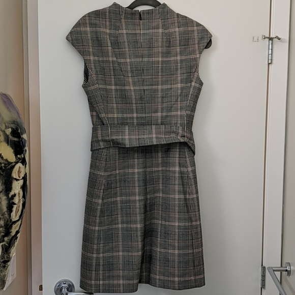 Theory Belted Dress - Picture 3 of 4